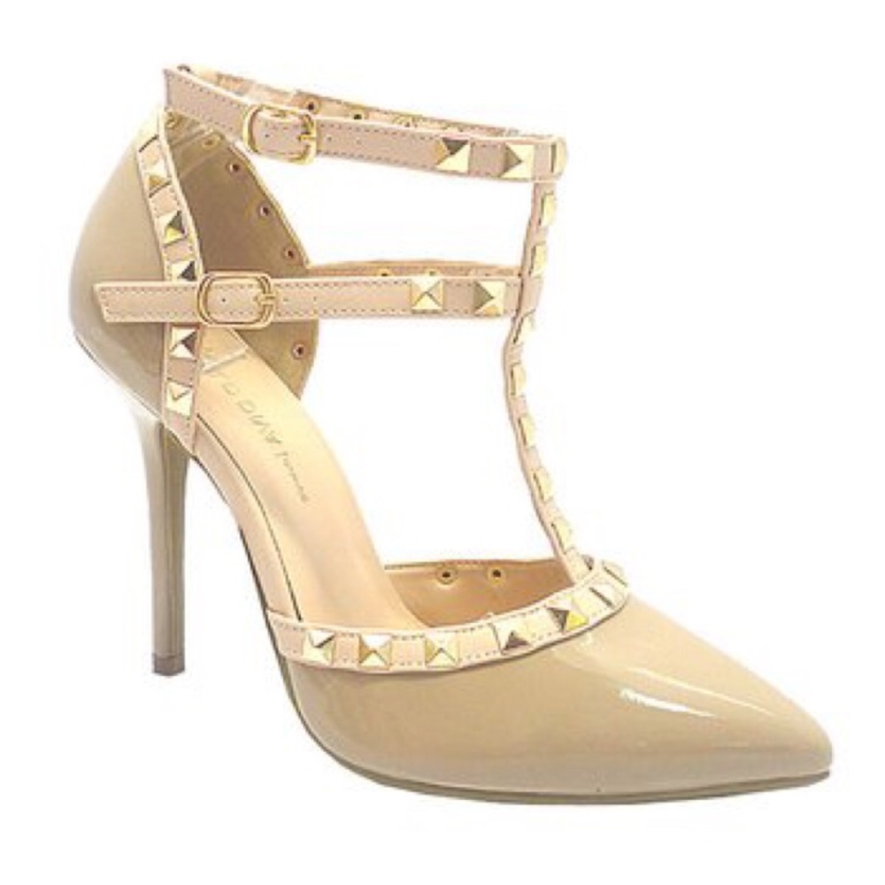 Wild Diva Lounge Nude Pumps w/Stud Embellishment